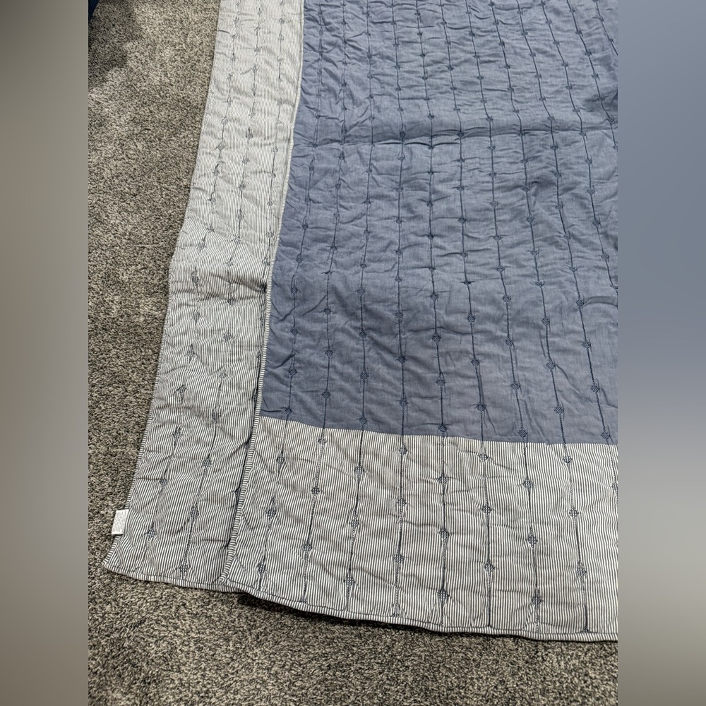 Serena & Lily queen cotton lightweight reversible comforter quilt